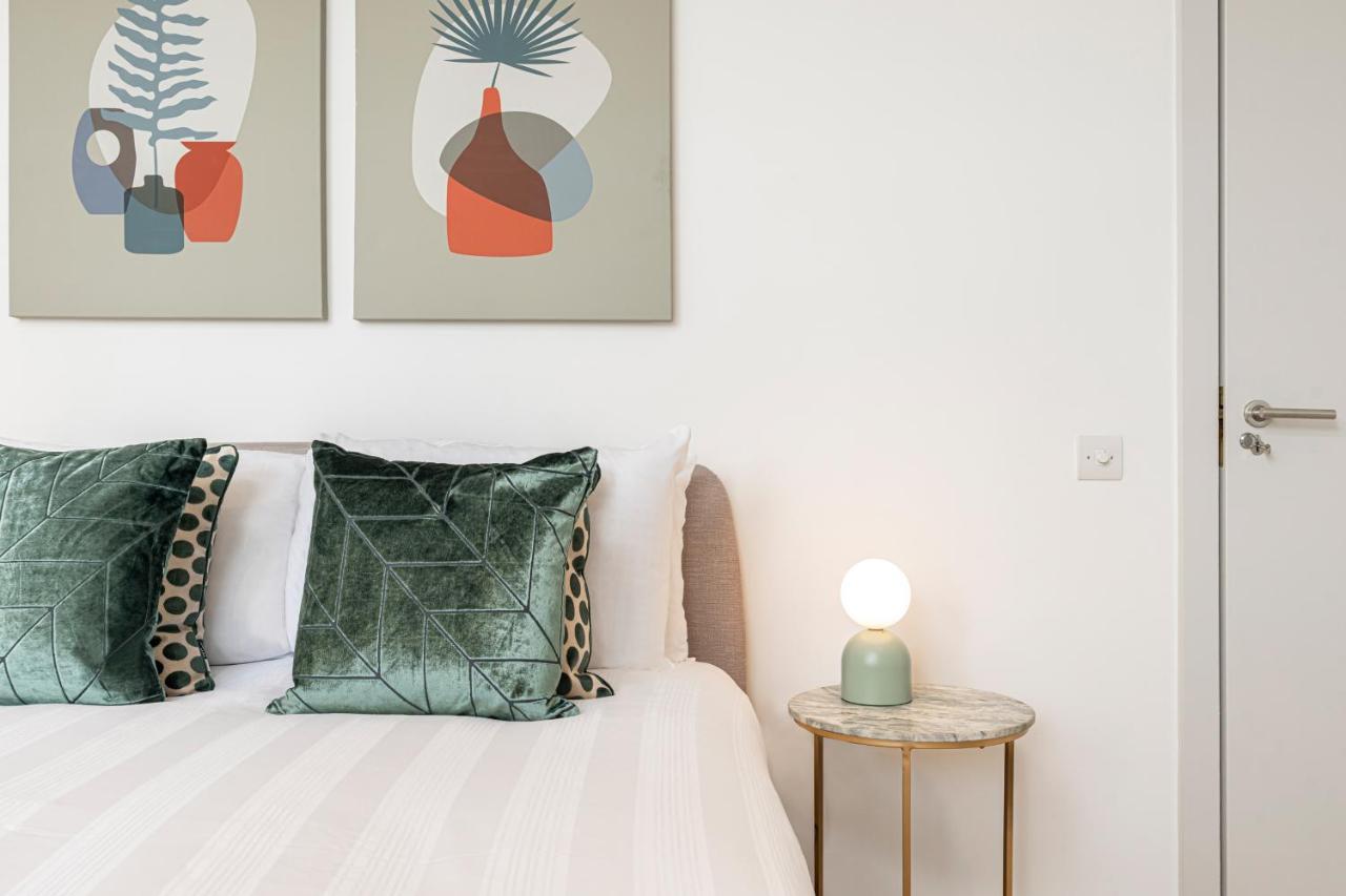 Stylish 1 Bed Flats In Soho, Next To Piccadilly Circus And Trafalgar Square Londýn Exteriér fotografie
